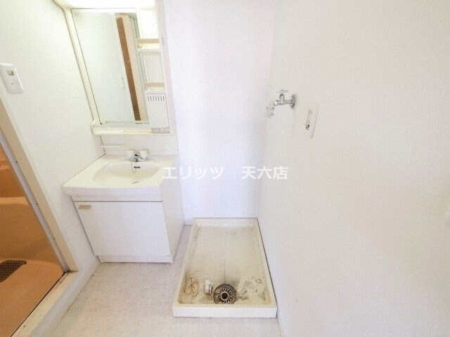 サン・ホワイティ豊里の物件内観写真