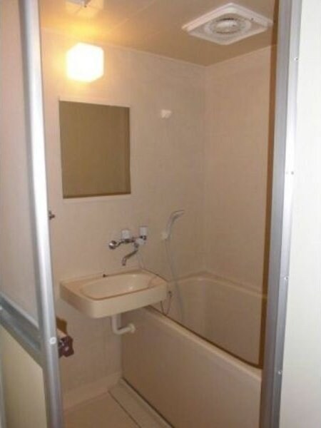 JMRレジデンス新大阪の物件内観写真