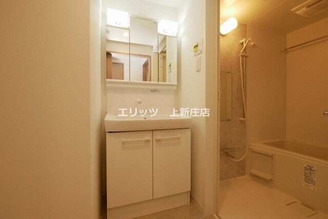 アヴェニール中崎の物件内観写真