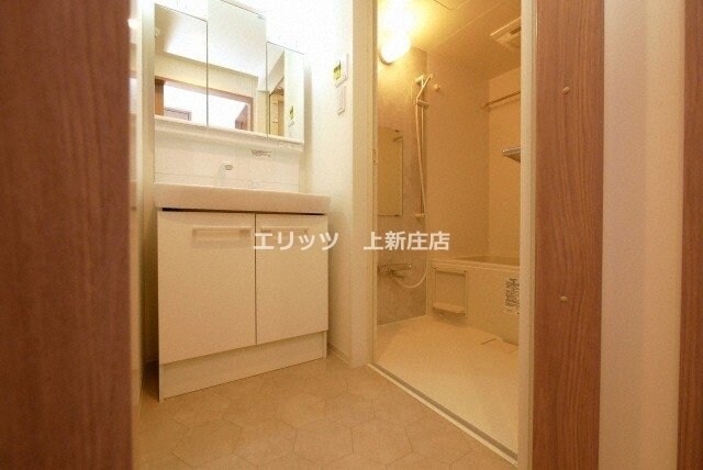 アヴェニール中崎の物件内観写真