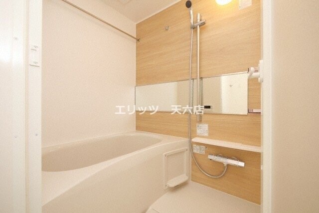 シーズンフラッツ梅田NORTHの物件内観写真