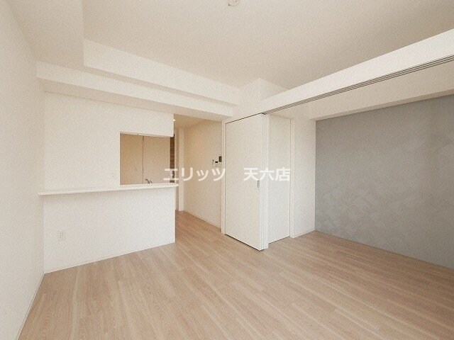 セレニテ中崎町リアンの物件内観写真