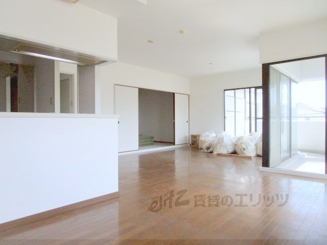 ロイヤル南茨木の物件内観写真