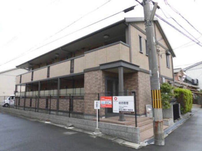 シャトルコートの物件外観写真