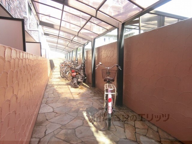 リーフジャルダン総持寺駅前の物件内観写真