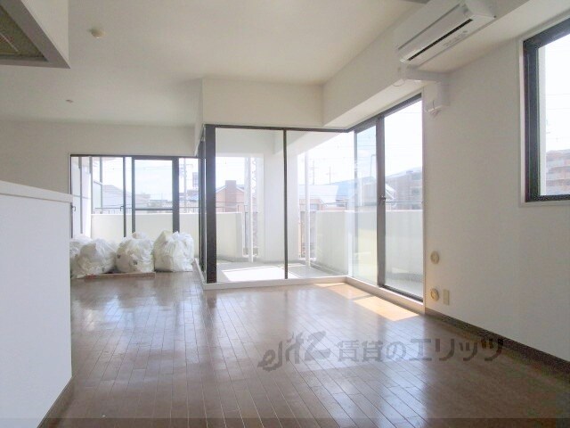 ロイヤル南茨木の物件内観写真