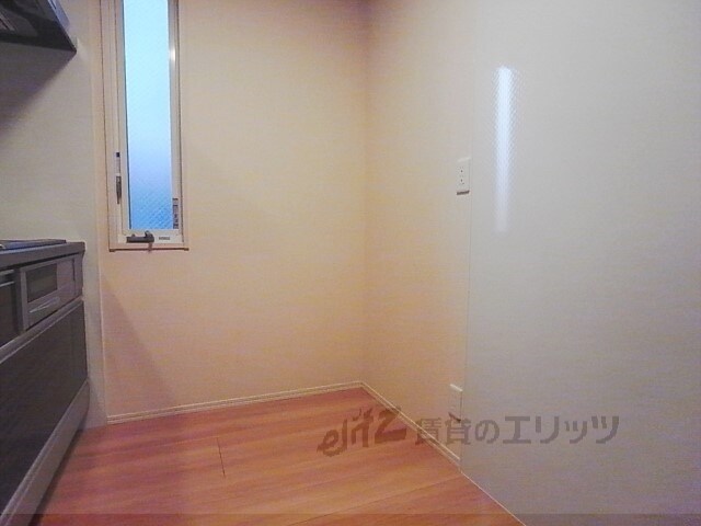 Station side courtの物件内観写真