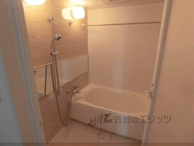 クレセントコートの物件内観写真