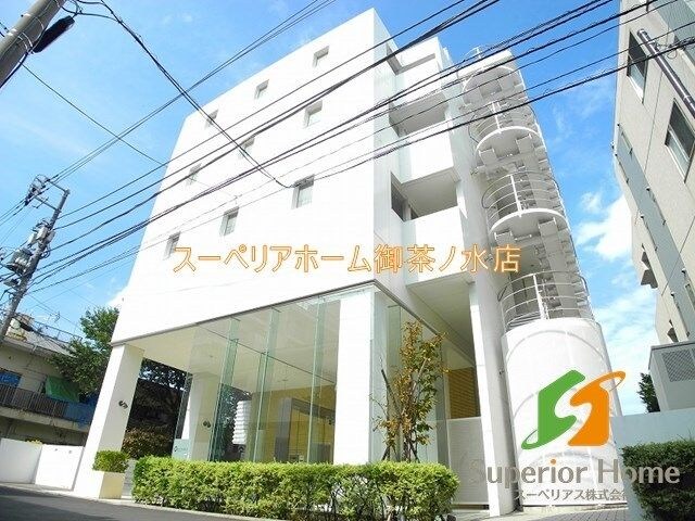 カスタリア市ヶ谷の物件外観写真