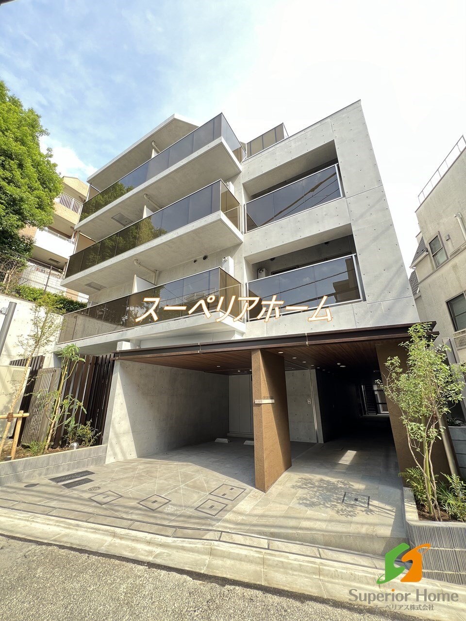 ルミーク文京千石の物件外観写真