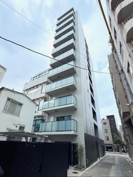 La Perla Yotsuyaの物件外観写真