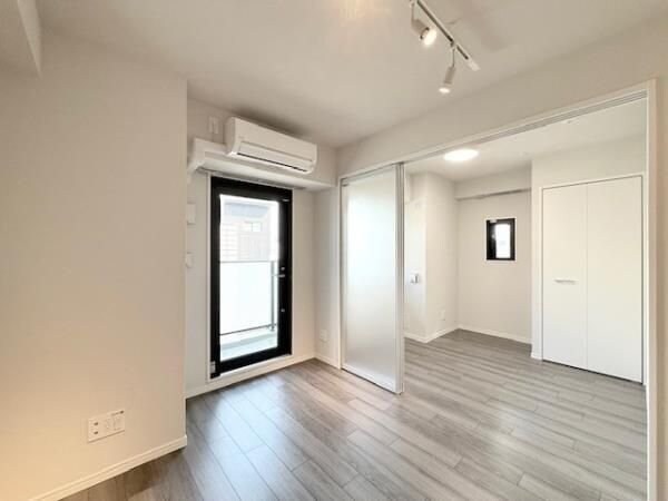 La Perla Yotsuyaの物件内観写真