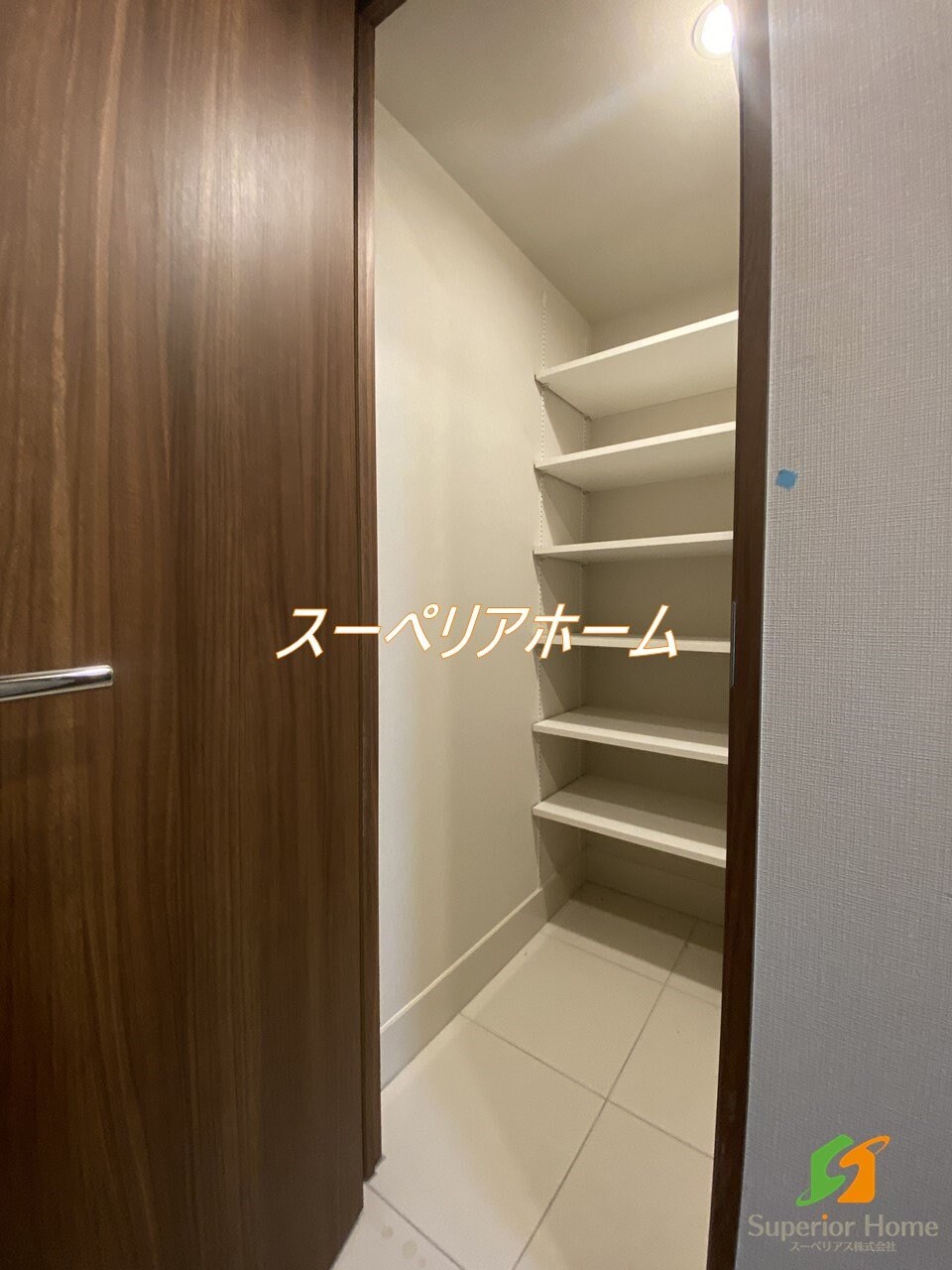 コンフォリア・リヴ根岸二丁目の物件内観写真