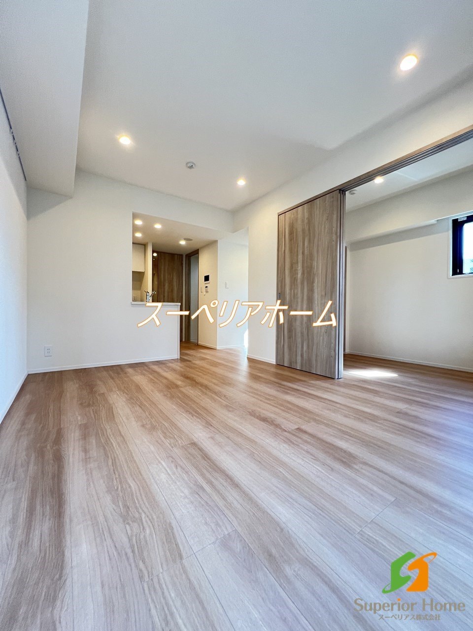 ドゥーエ入谷IIIの物件内観写真