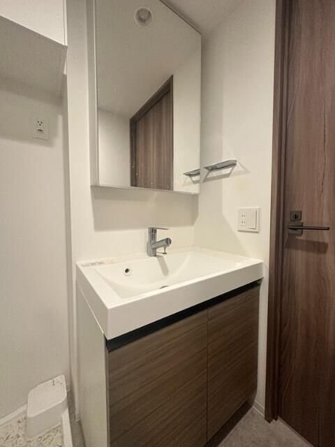 ラティエラ上野入谷の物件内観写真