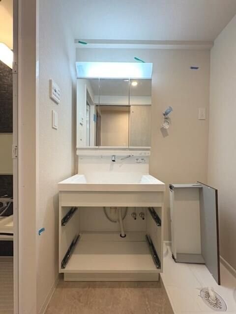 ROOTs Shinjuku Wakamatsuchoの物件内観写真