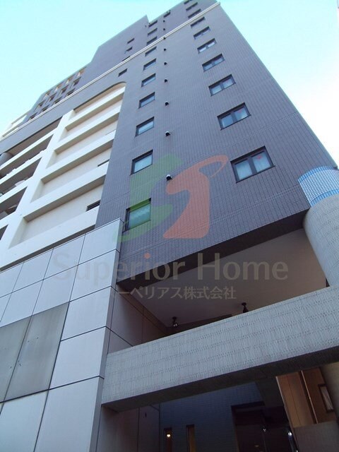 コロネード春日の物件外観写真