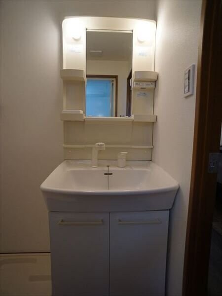 コスモリード人形町の物件内観写真