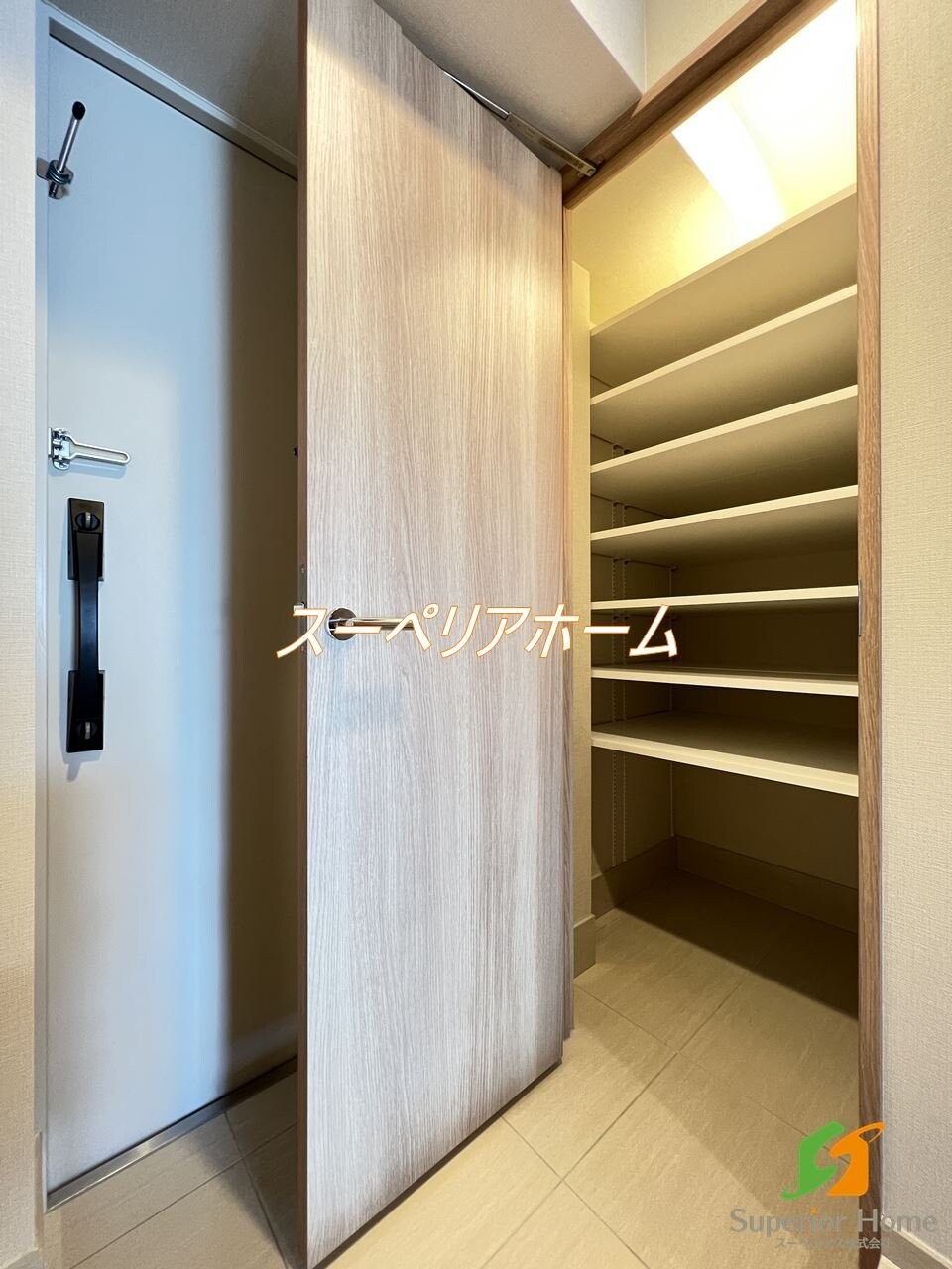 市谷台町坂フロントの物件内観写真