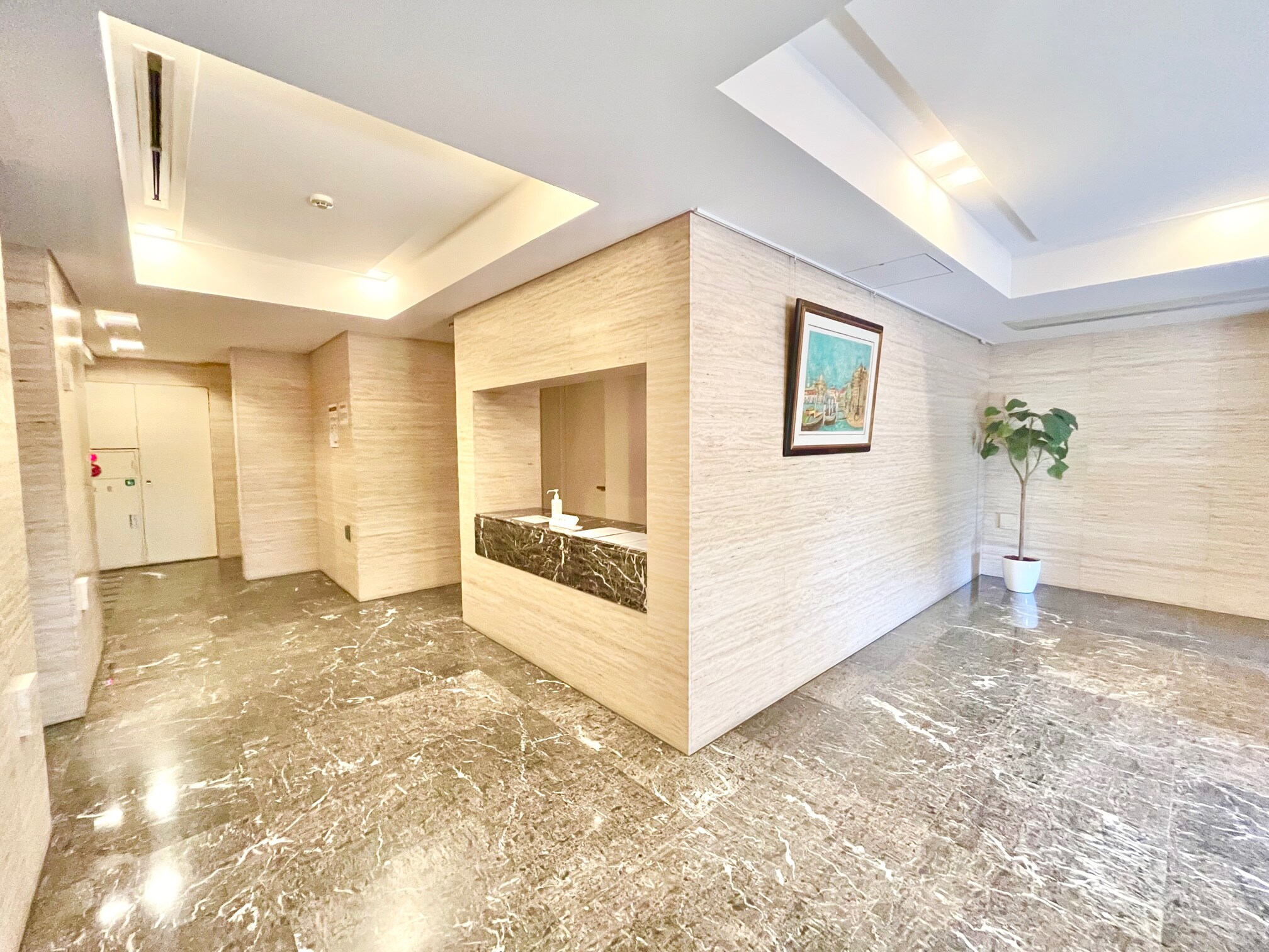 アルティスコート南青山の物件内観写真