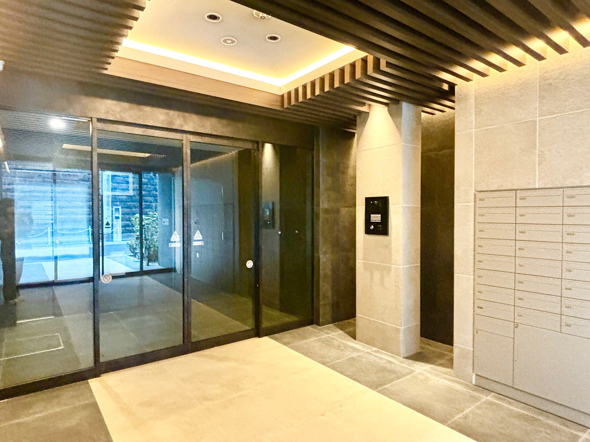 ブリックレジデンス南青山(BRICK RESIDENCE南青山)の物件内観写真