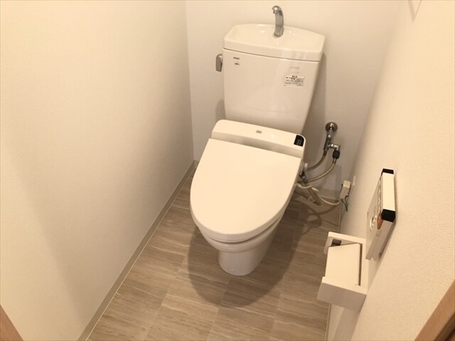 ホワイトタワー浜松町の物件内観写真