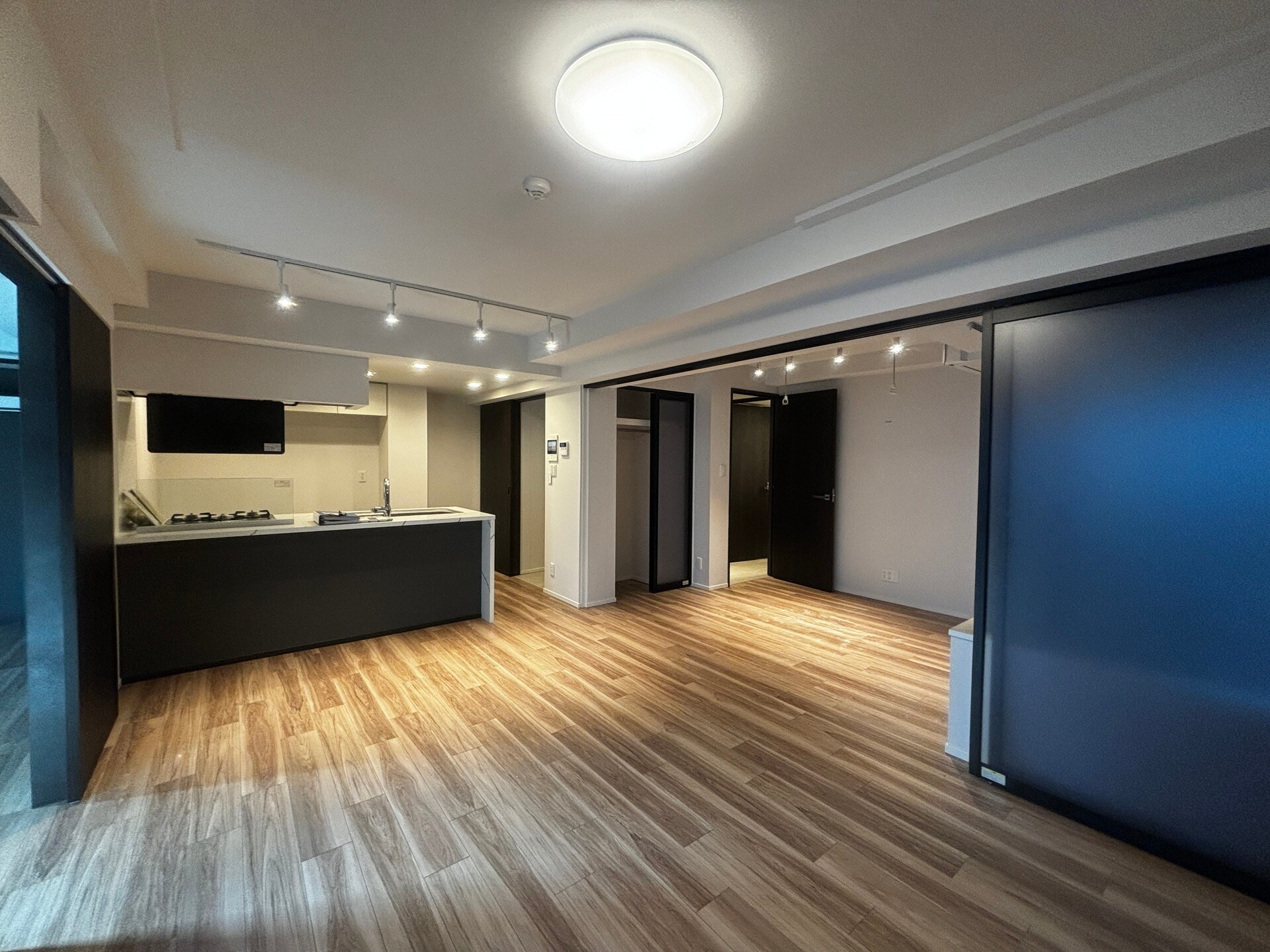 グランパセオ西麻布の物件内観写真