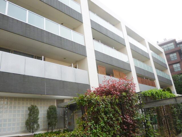 シャレール広尾2号棟 の物件外観写真