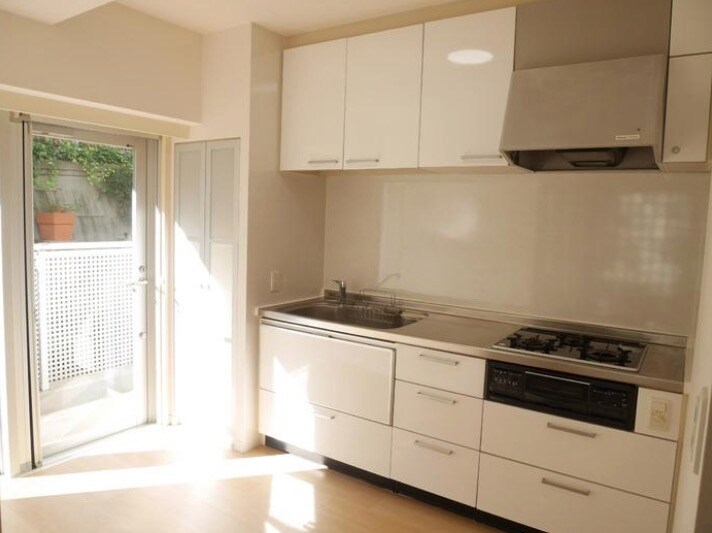 シャレール広尾2号棟 の物件内観写真