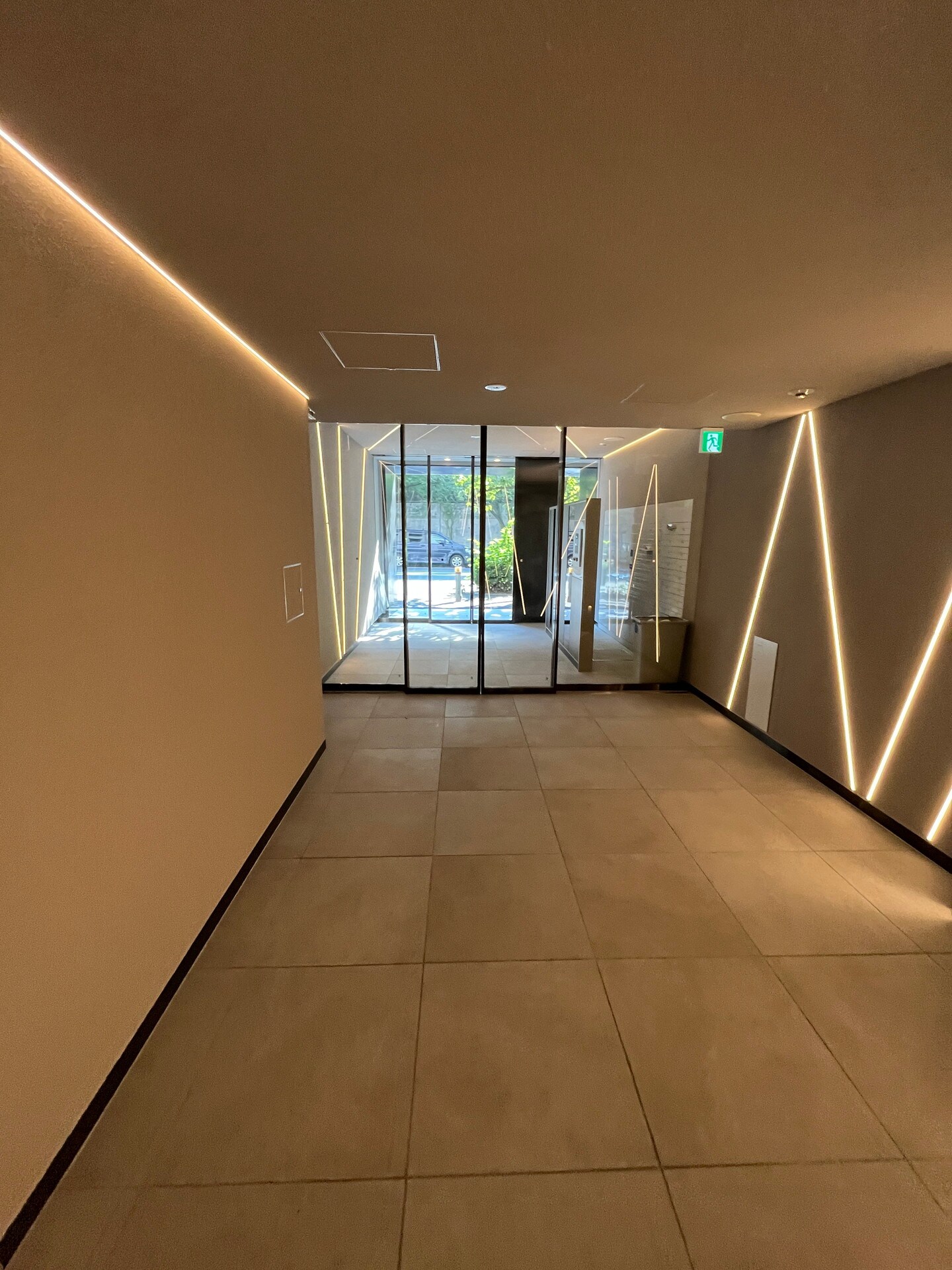 コスモグラシア池田山の物件内観写真