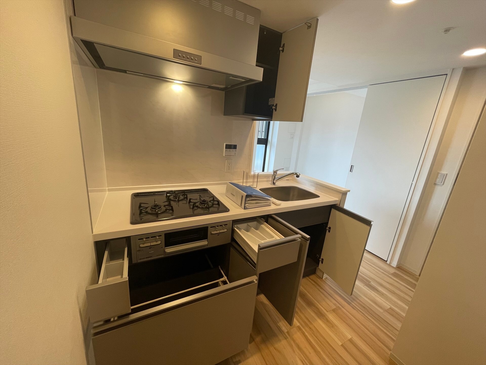 コスモグラシア浅草の物件内観写真