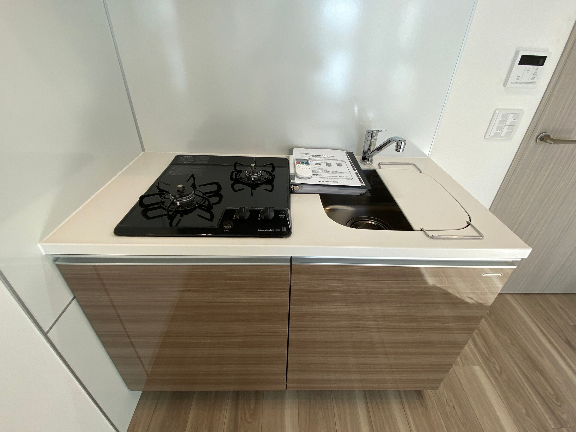 ドゥーエ入谷IIの物件内観写真