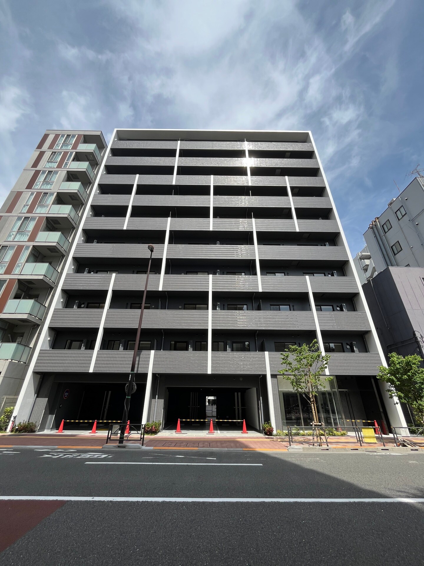 クレストコート東日暮里の物件外観写真