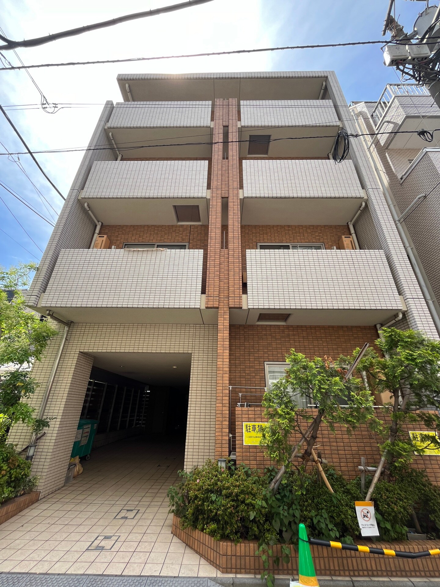 メゾンコルニスの物件外観写真