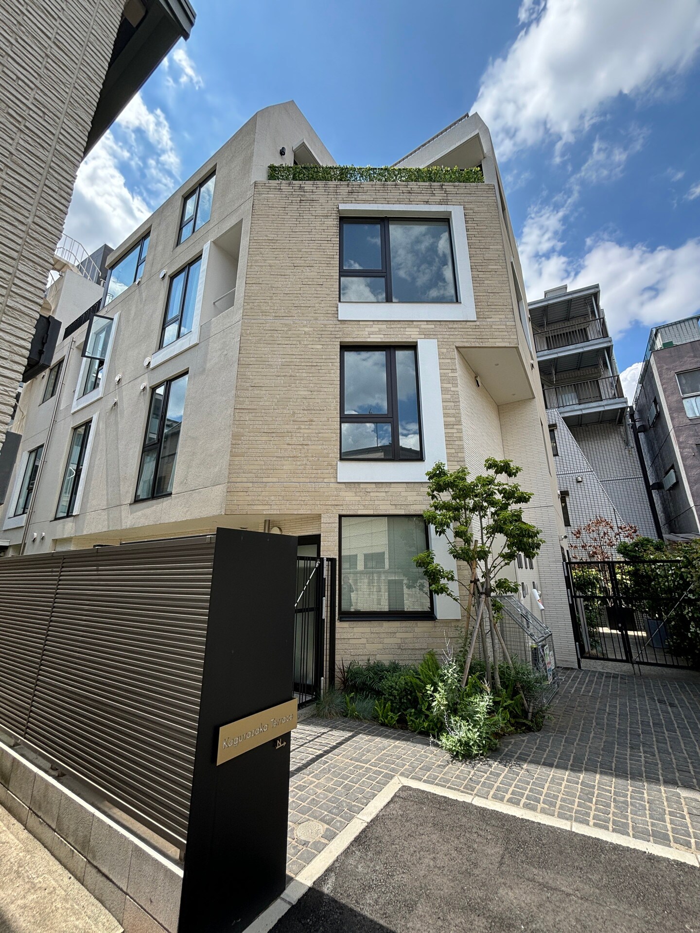 神楽坂テラス(Kagurazaka Terrace)の物件外観写真