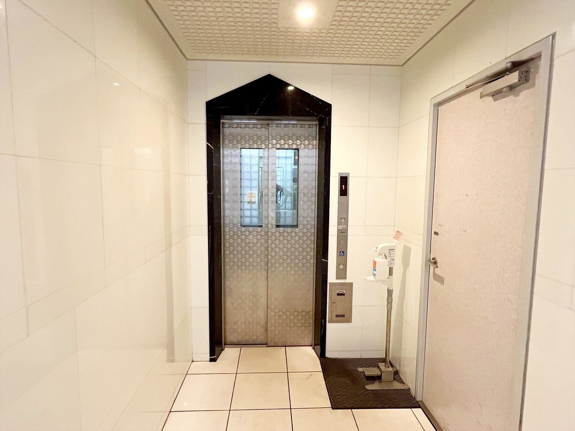 新宿御苑前マンションの物件内観写真