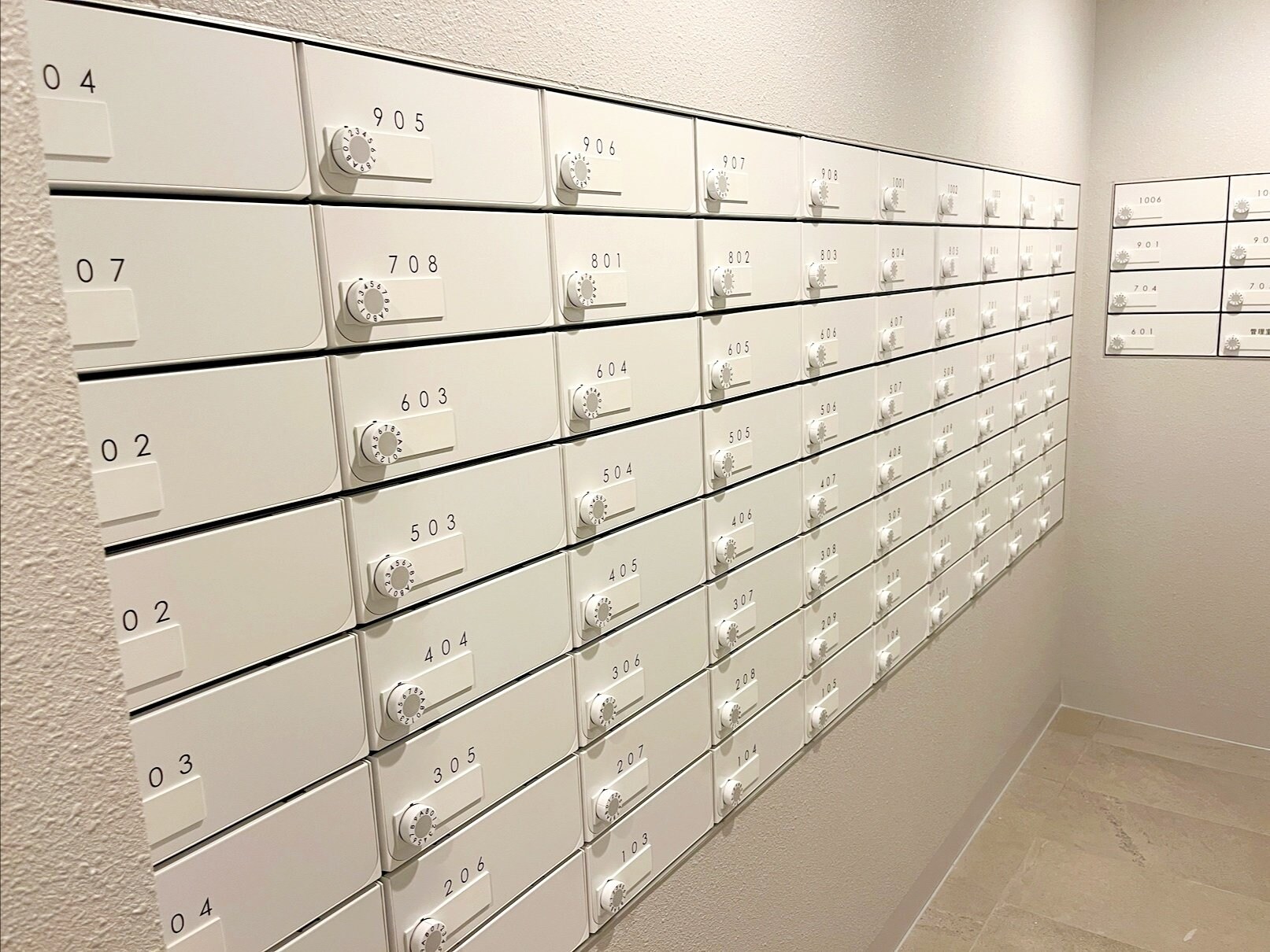 市谷台町坂フロントの物件内観写真