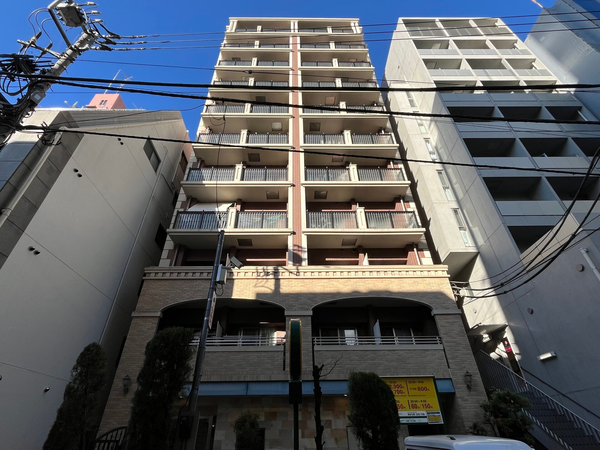 レジディア新宿御苑の物件外観写真