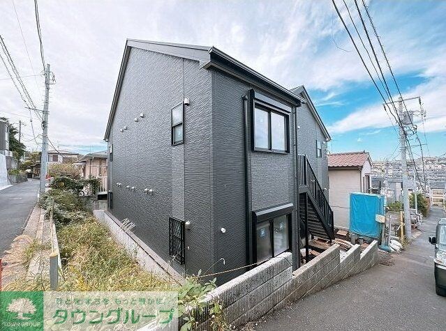 ラフィーネ三ツ沢南町の物件外観写真