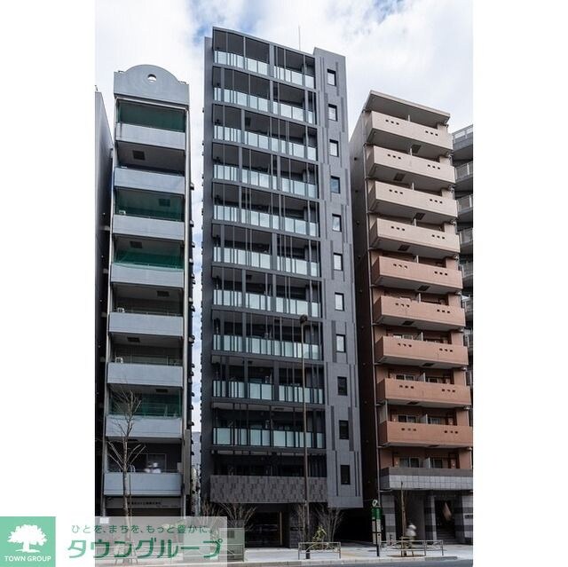 コンフォリア・リヴ東池袋の物件外観写真