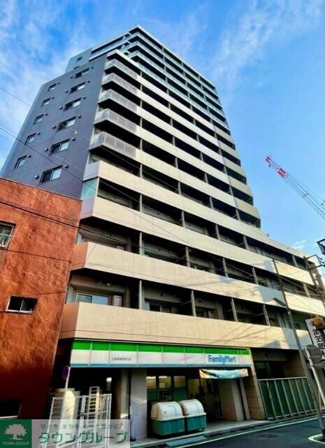 レジディア三軒茶屋の物件外観写真