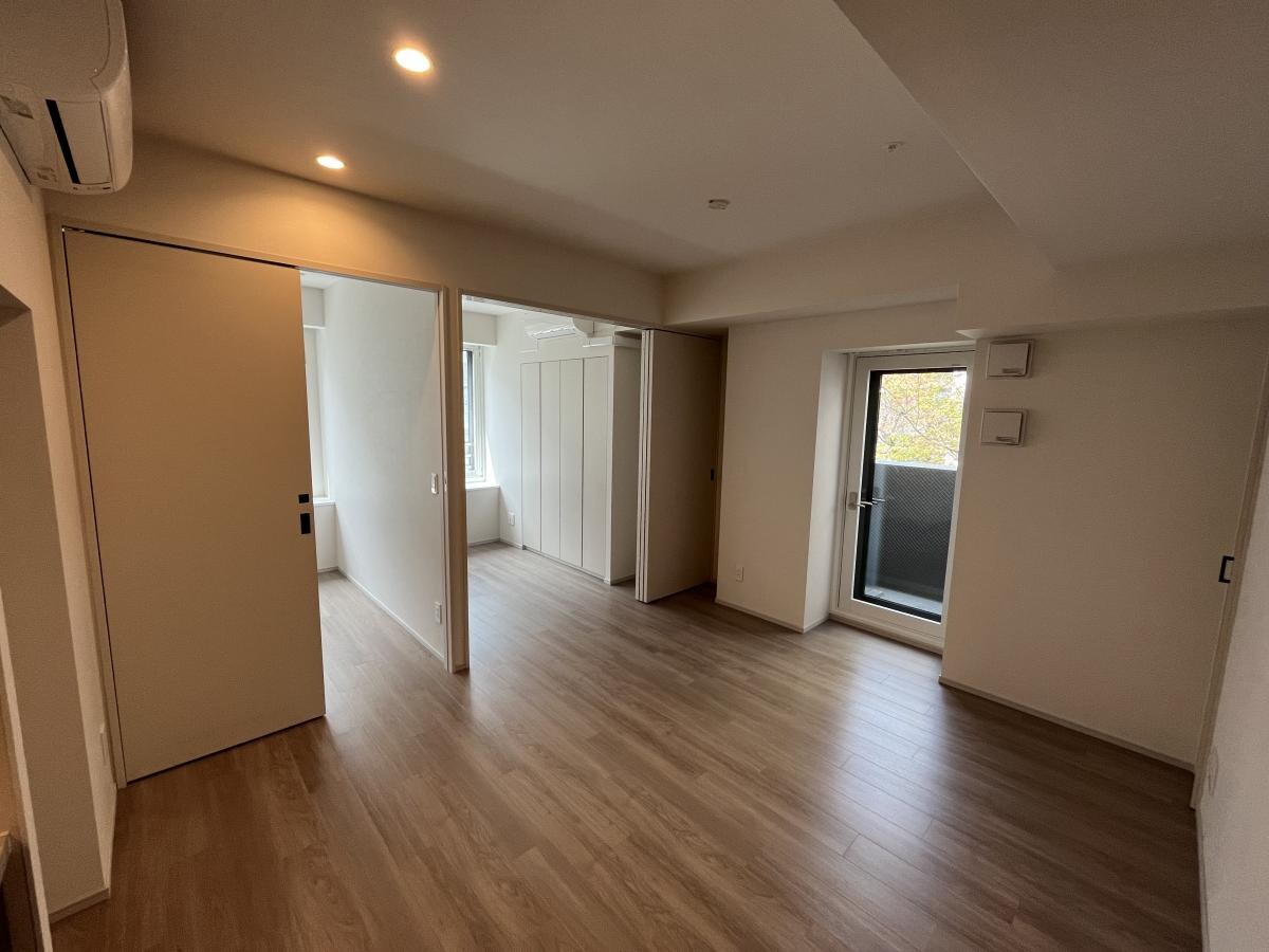 コスモグラシア池田山の物件内観写真