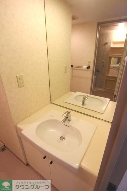 コスモリード三軒茶屋の物件内観写真