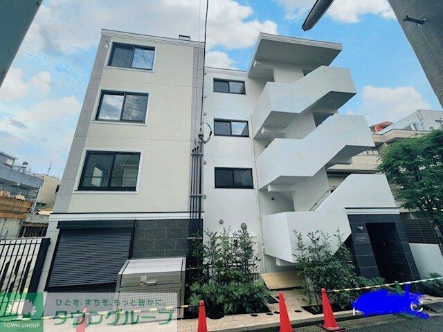 エルファーロ三軒茶屋IIの物件外観写真