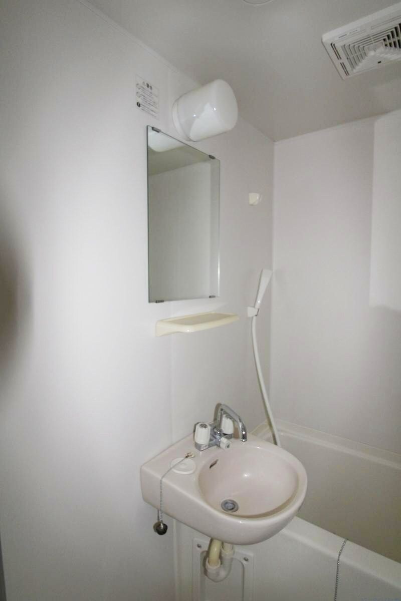 レオパレスエミの物件内観写真