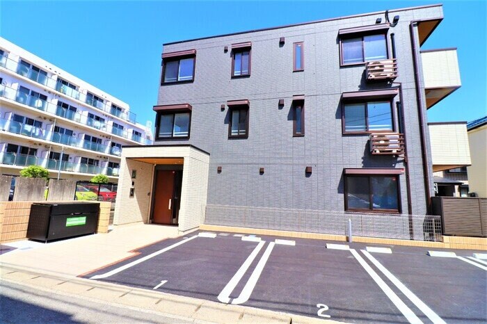 ローレルハイムの物件外観写真