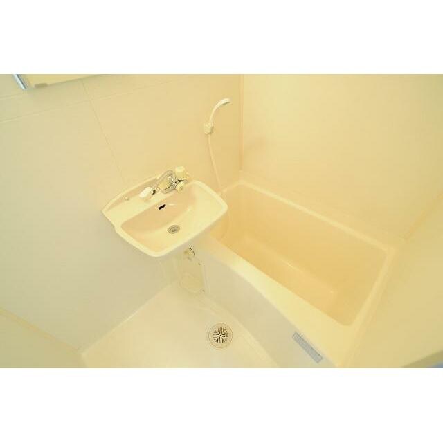 アビタシオン根岸IIIの物件内観写真