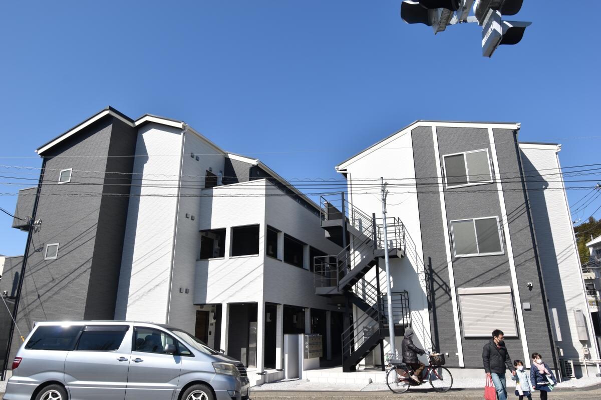 アザーレ・キュリオス柿生の物件外観写真