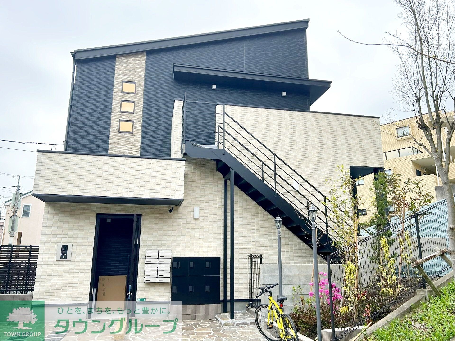 アザ-レ・ディオン相模大野の物件外観写真