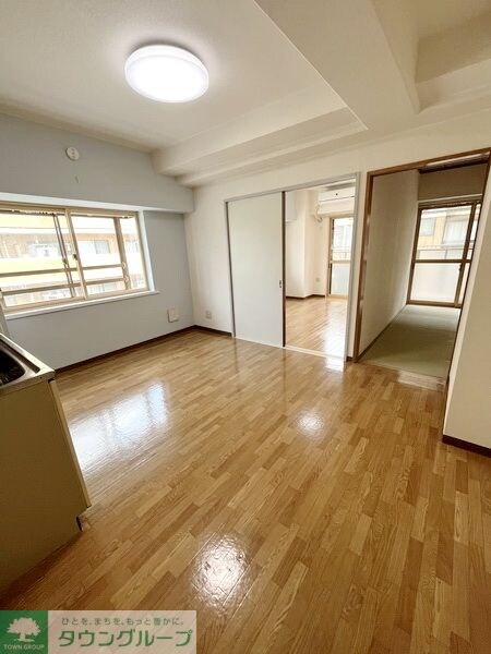 エルメゾンアライの物件内観写真